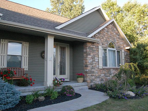 2nd image of 5241 Applewood Dr SW