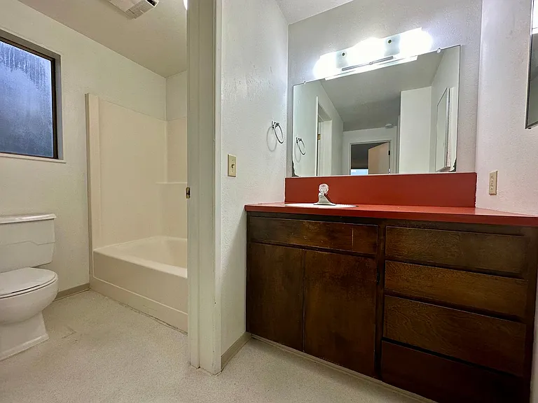 BI3120 — Photo 9