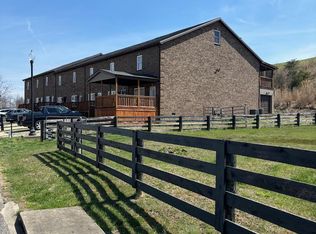 659 Clubhouse Dr, Prestonsburg, KY 41653