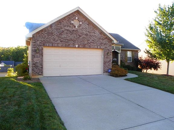 2nd image of 6925 Lucia Dr