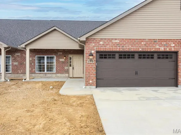 192 Santa Elena Dr, Wentzville, MO 63385