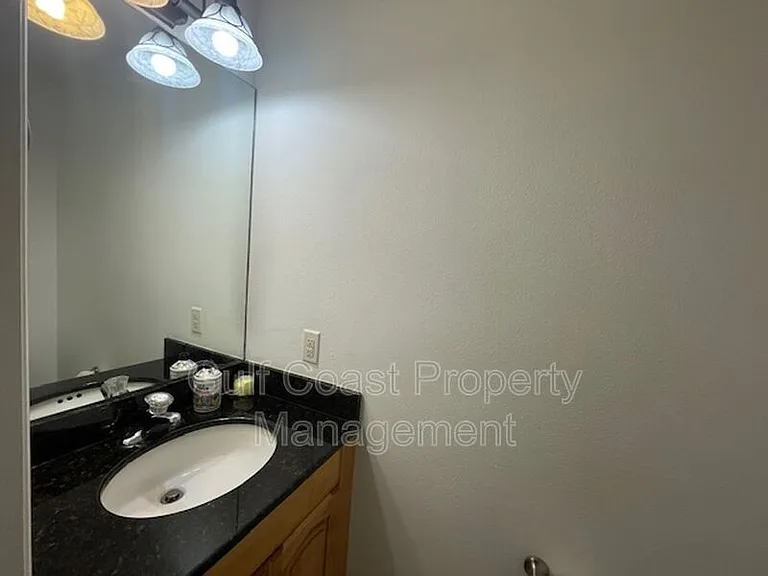 5210 Levi Ln — Photo 24