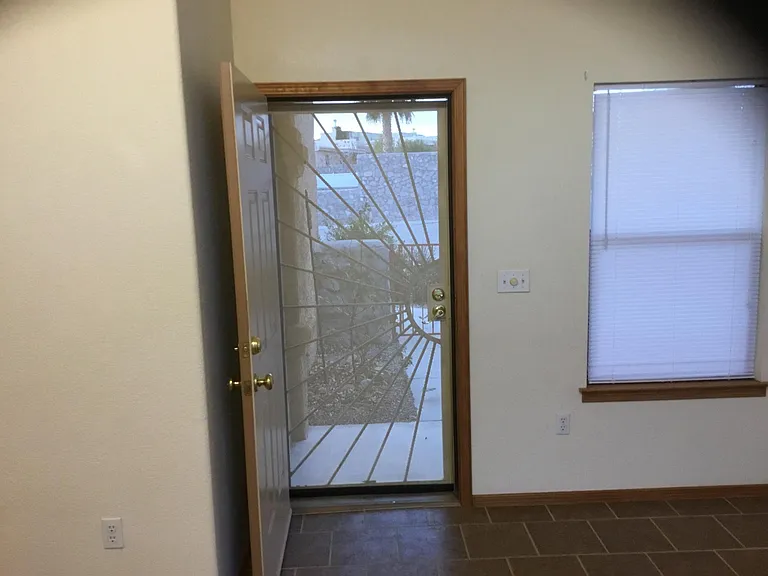 Stone Pine Dr — Photo 6