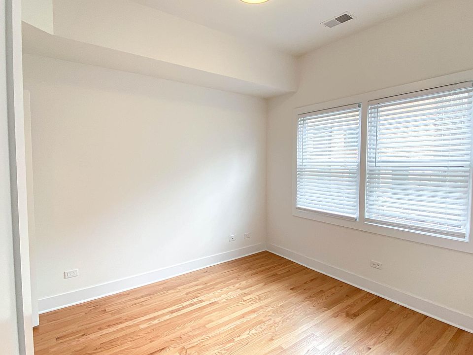 2nd image of 3639 N Paulina St #3W