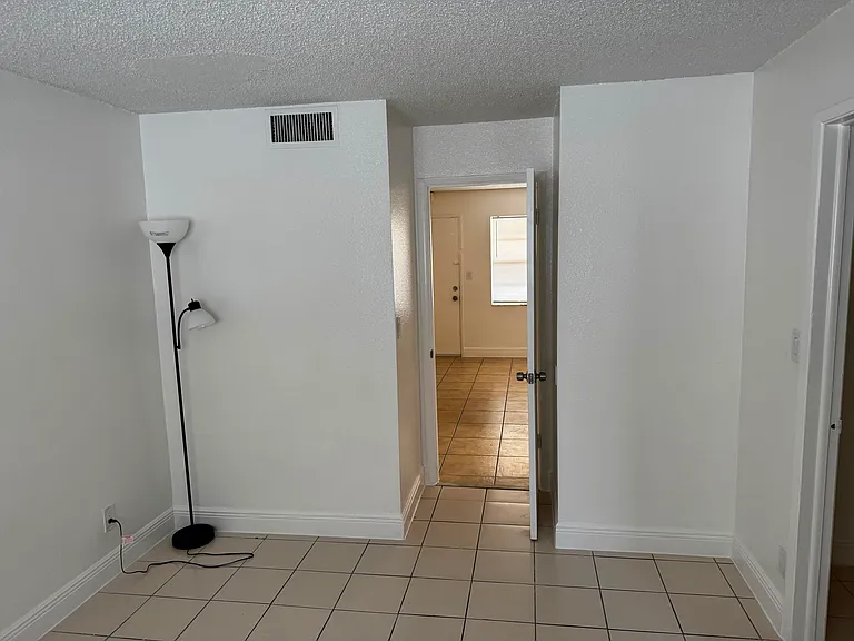 241 SE 9th Ave #203 — Photo 11