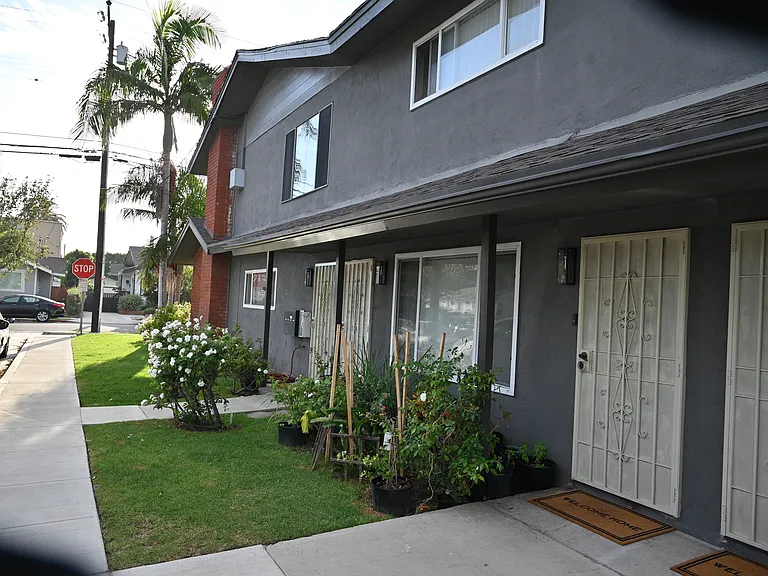 378 Molino Ave #4 — Photo 8