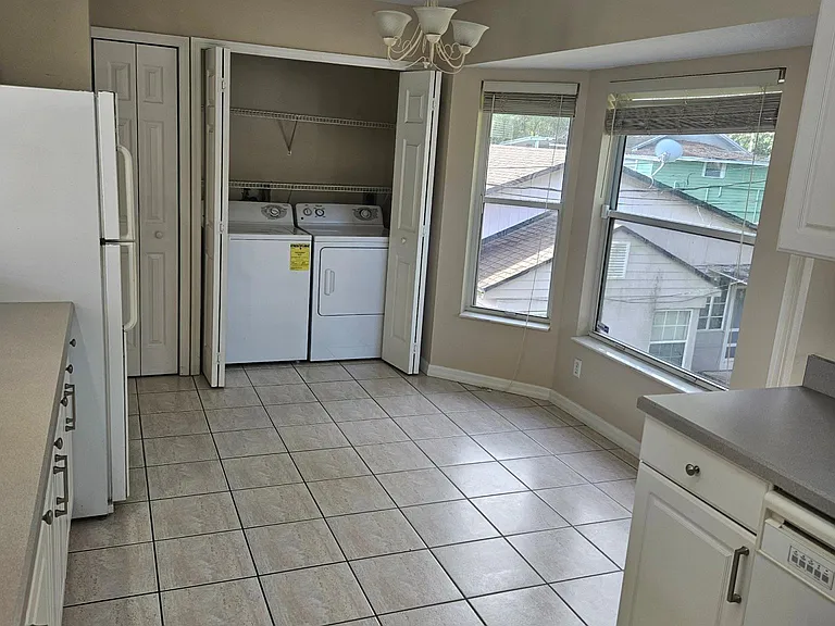 412 Altaloma Ave — Photo 6