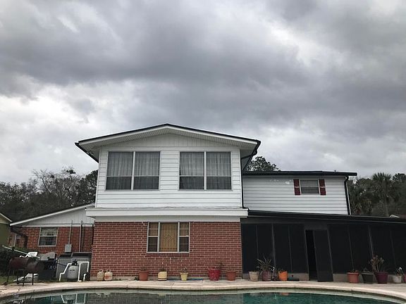 5th image of 2547 Barry Dr S