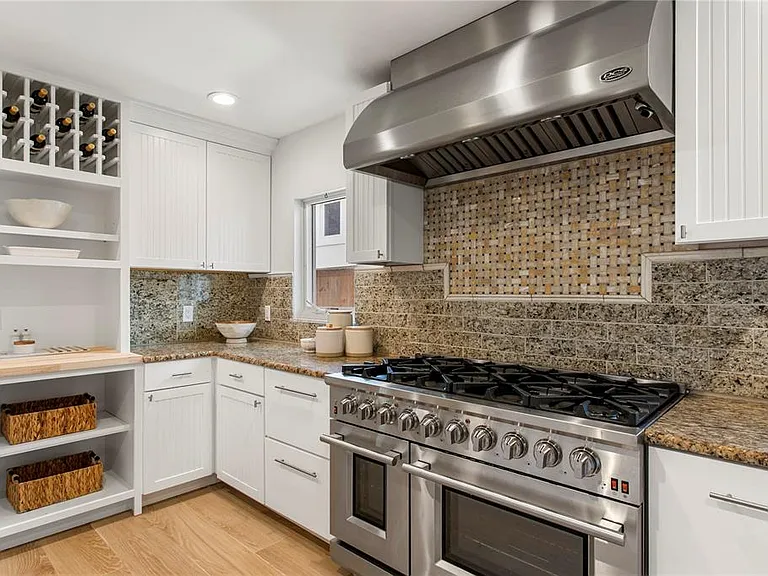 508 Columbia Dr — Photo 13