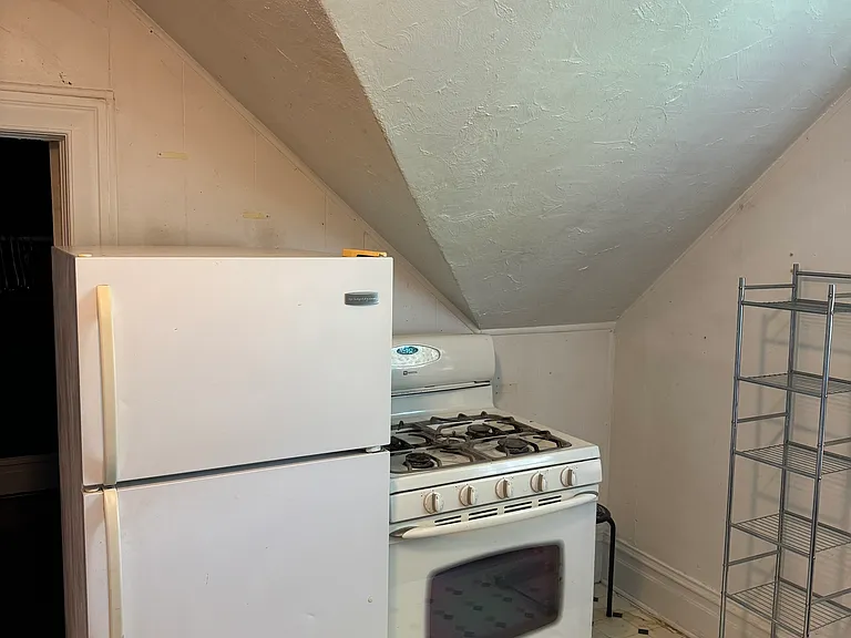 2332 S Windsor St #3 — Photo 3