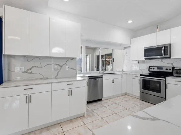 4424 NW Alsace Avenue, Port St Lucie, FL 34983