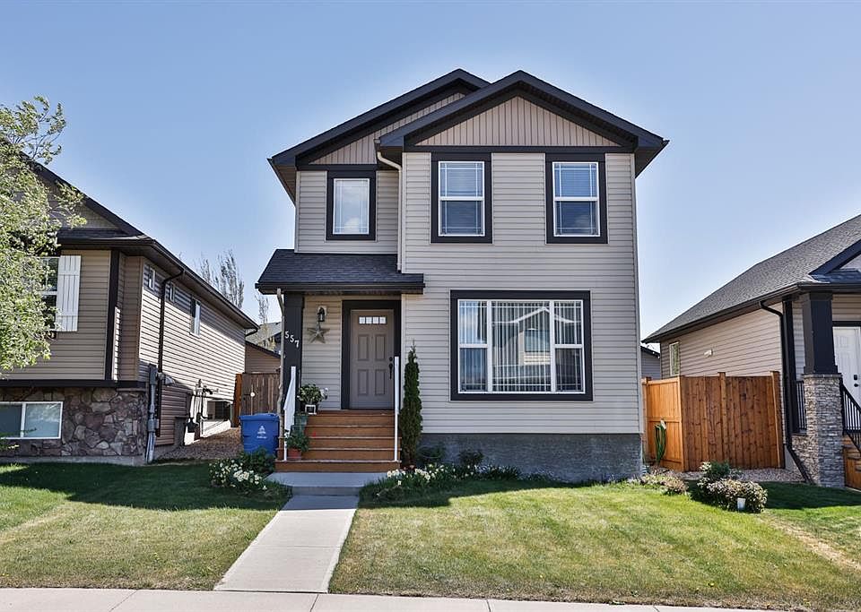 1st image of 557 Mary Cameron Cres N