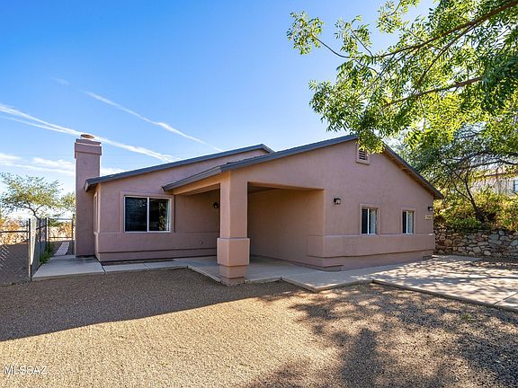 2nd image of 1005 N Calle Manzanita