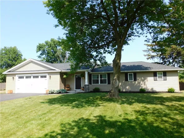 1138 Hilton Parma Rd, Hilton, NY 14468