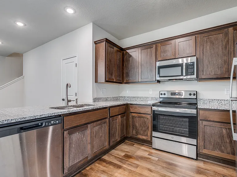 10314 Lynwood Vlg #102 — Photo 10