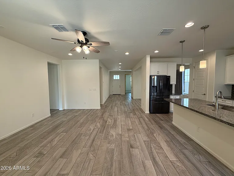263 E Lantana Dr — Photo 17