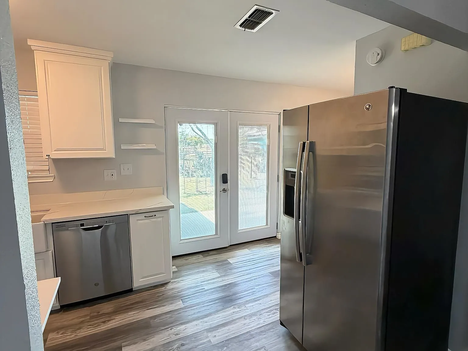 3 bed, 1612 sqft, $1,900 — Photo 4