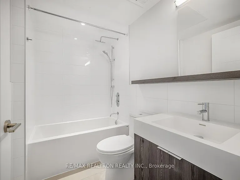 2525 Bathurst St #805 — Photo 8