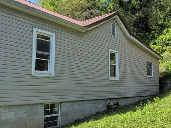 5th image of 32 Hummingbird Ln
