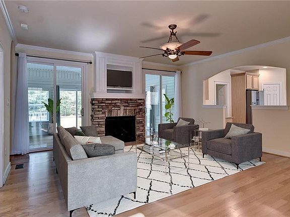 2nd image of 5003 Kings Pond Ct