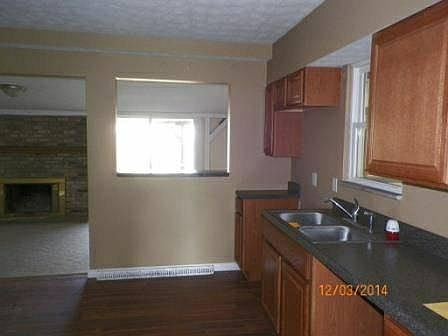 4th image of 1520 W Stirling Dr