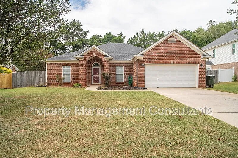 3 bed, 2.0 bath, 2516 sqft, $2,295 — Photo 1