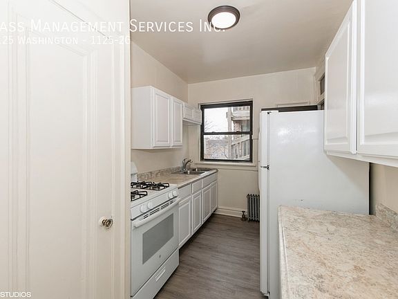 2nd image of 1125 W Washington Blvd #2G