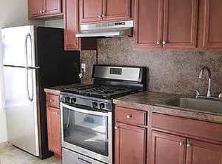 465 78th St APT 2R, Brooklyn, NY 11209