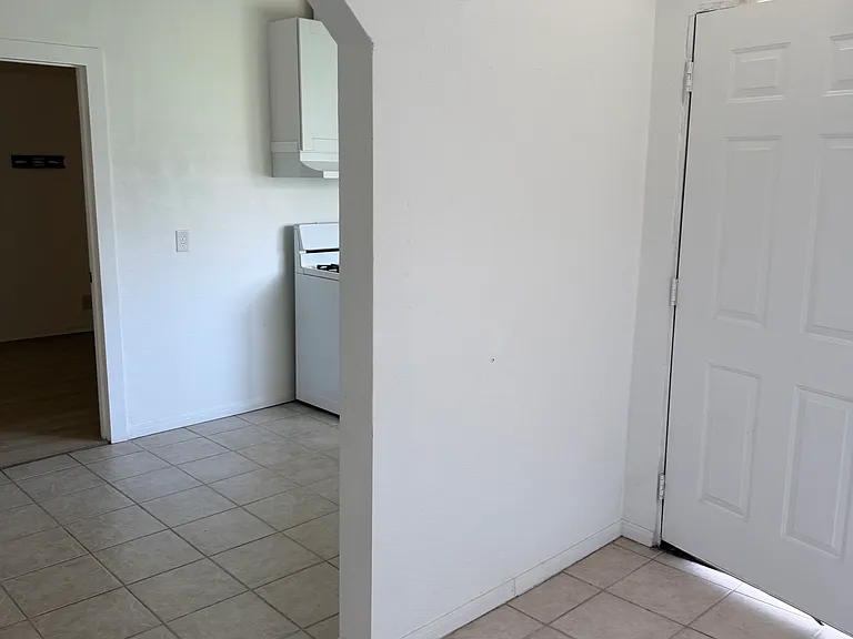 15722 Larch Ave #3 — Photo 2