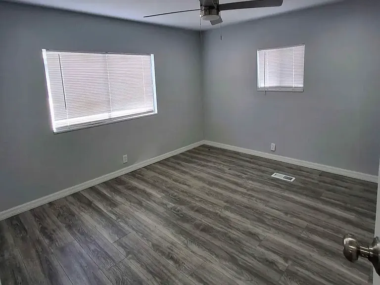 6120 Saragossa Ave — Photo 5