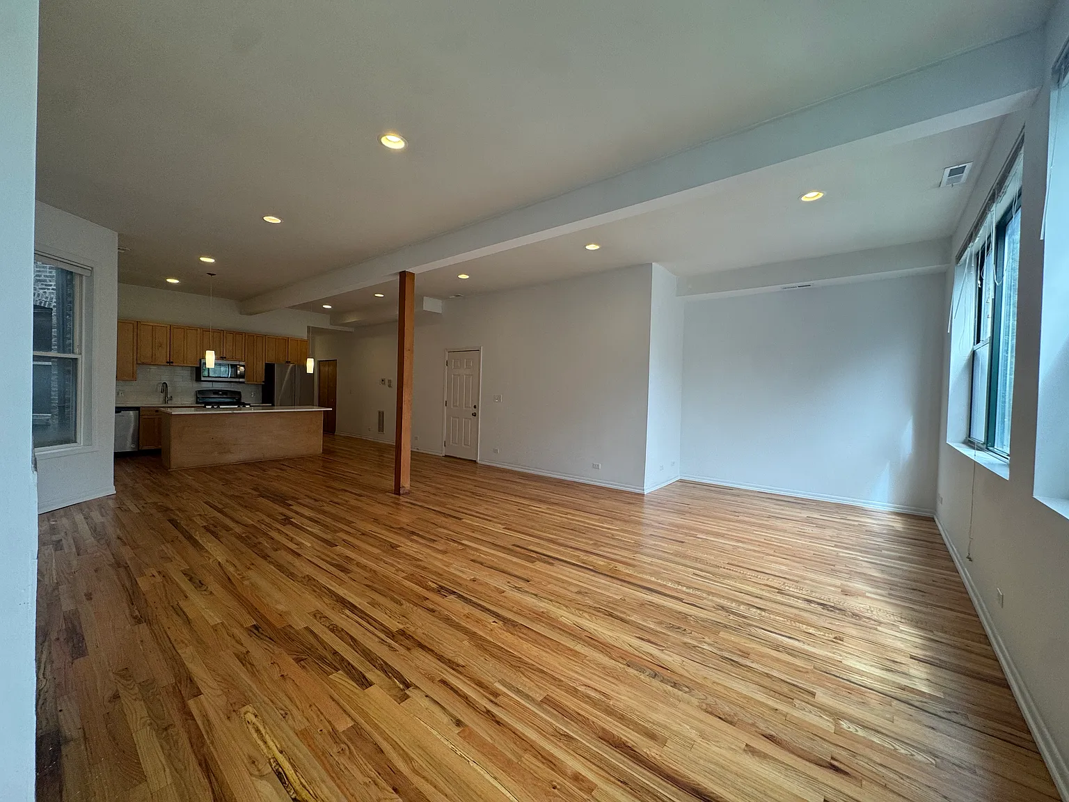 2 bed, 1900 sqft, $2,800 — Photo 2