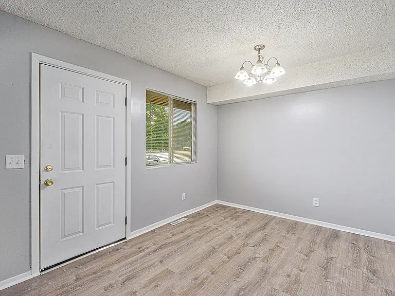5965 Briarcliff Ln — Photo 5