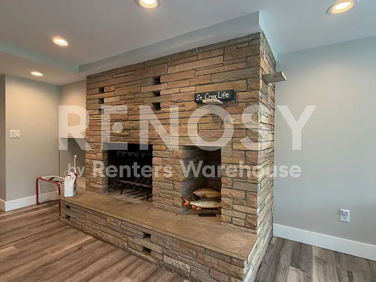 1721 Rivercrest Rd N — Photo 6