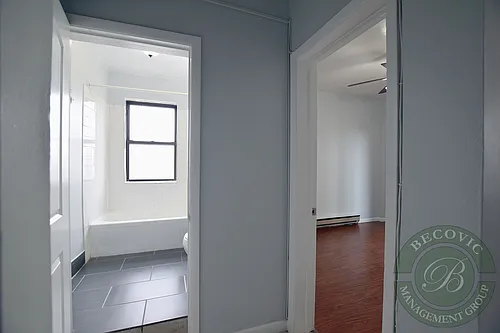 Floor plan 406