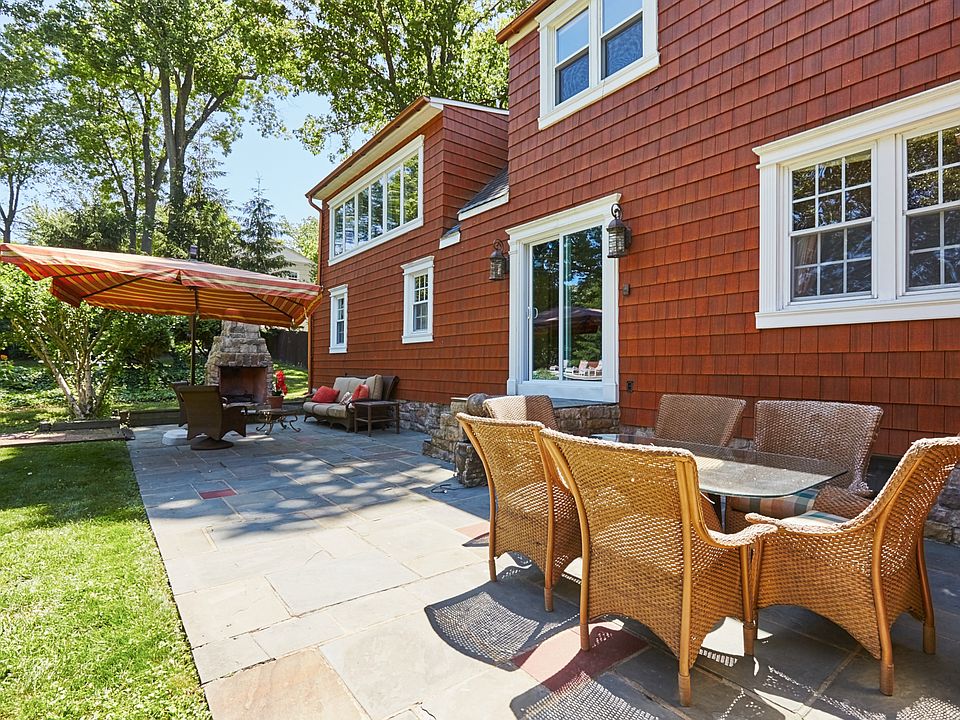 2nd image of 396 Union Ave