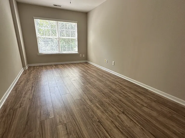 2210 Valley Edge Dr #105 — Photo 9