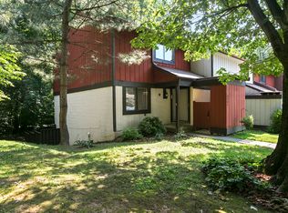 2251 Wheelwright Ct, Reston, VA 20191