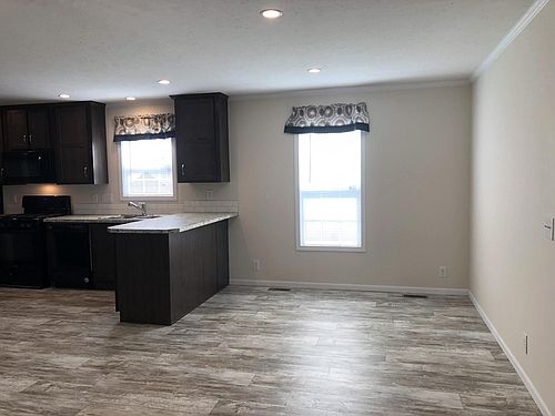 5th image of 37800 Culver Dr