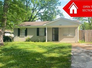 3710 Royal Wood Dr, Memphis, TN 38128