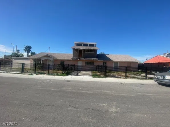 130 Palm Ln, Las Vegas, NV 89101