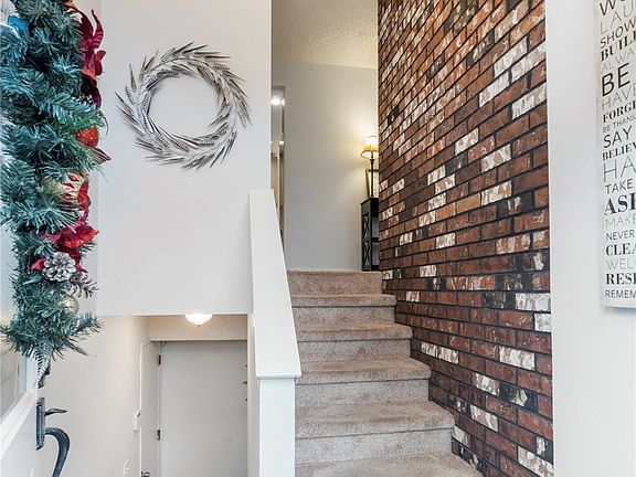 4th image of 2750 Cambridge Drive
