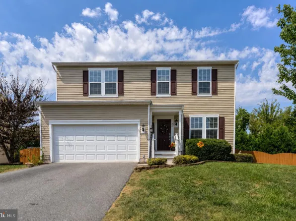 26 Hopkins Branch Way, Fredericksburg, VA 22406