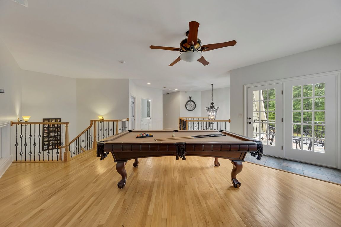 next background image