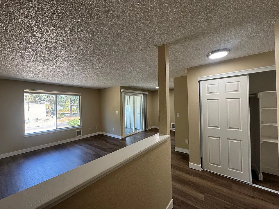 Lincoln Ave Apartments LLC