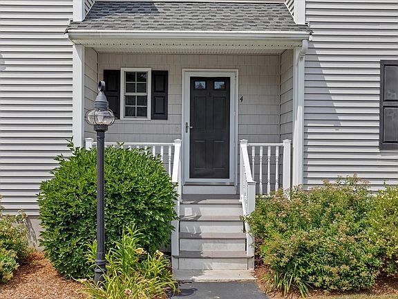 2nd image of 4 Cassidy Pl #4