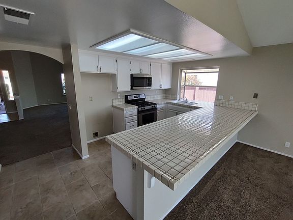 5th image of 12414 Kestrel St