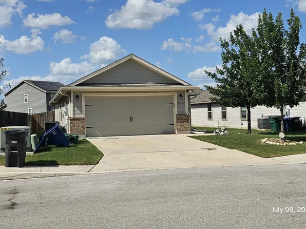 10835 Airmen Dr, Converse, TX 78109