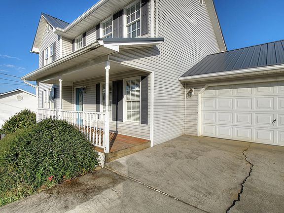 3rd image of 1136 Faye St