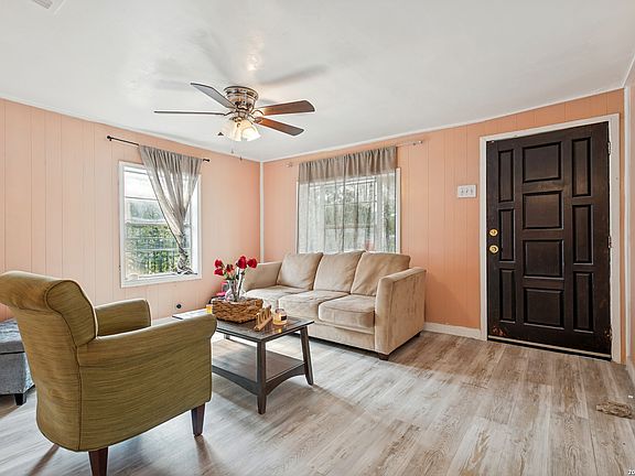 3rd image of 214 Castroville