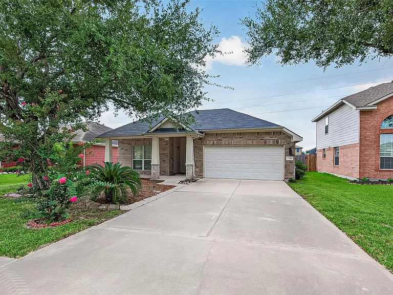 7242 Autumn Bluff Ln — Photo 2